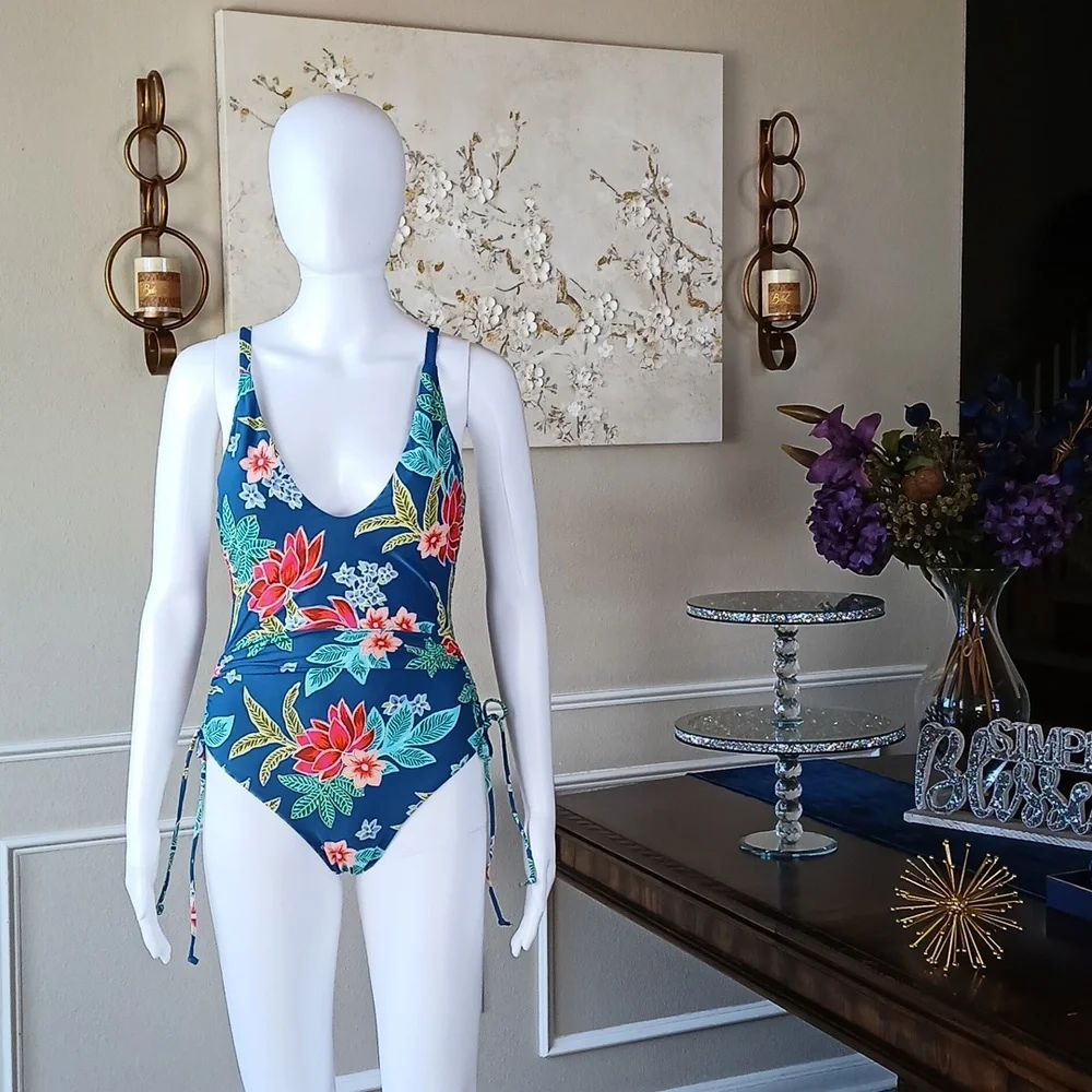 Women's Atlantic Tropical Floral Blue One-piece Swimsuit. Size M - Picture 4 of 17